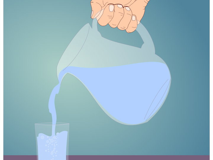 Dzbanek do wody z filtrem – czy warto z niego korzystać?