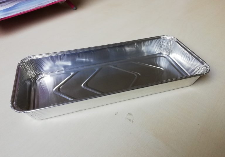 Papier, aluminium czy plastik? Wybieramy najlepsze opakowania dla cateringu