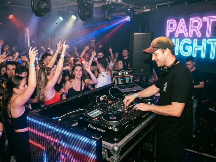 Muzyka na żywo i oprawa weselna z udziałem profesjonalnego dj-a
